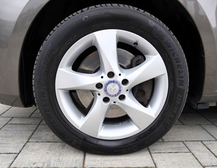 Mercedes-Benz Třídy V MPV 2,1 l 140 kw