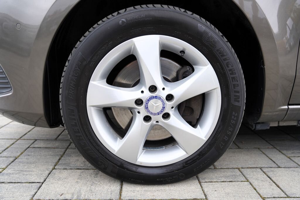 Mercedes-Benz Třídy V MPV 2,1 l 140 kw