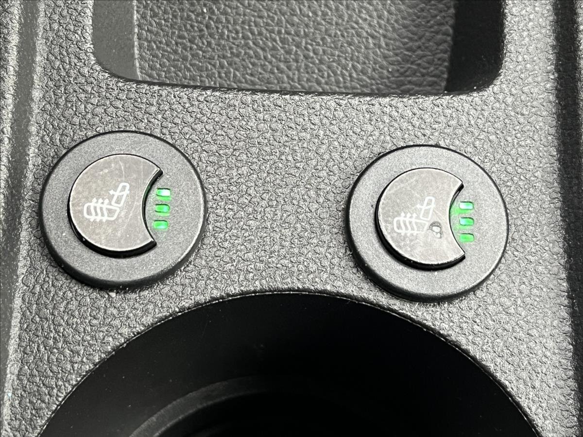 Mitsubishi Colt Hatchback 999,0 67 kw