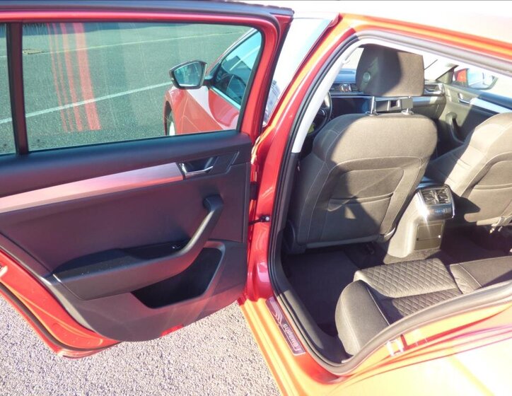 Škoda Superb Kombi 2,0 l 110 kw