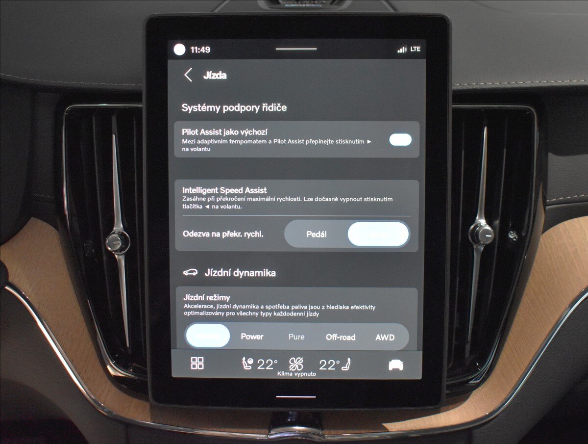 Volvo XC60 SUV / Terénní 2,0 l 257 kw