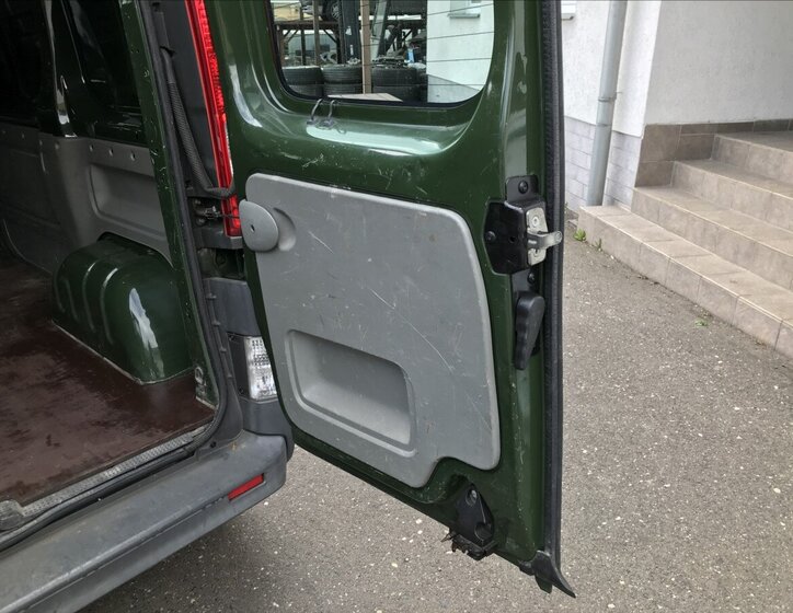 Opel Vivaro Skříň 2,0 l 66 kw