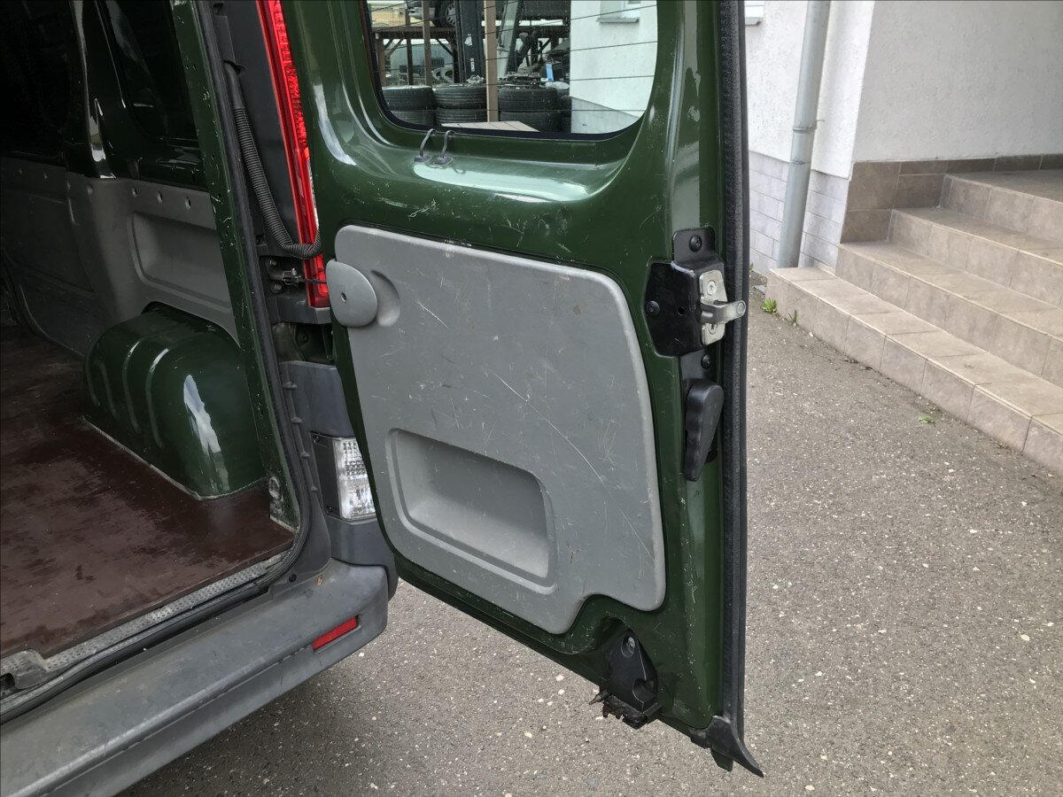 Opel Vivaro Skříň 2,0 l 66 kw