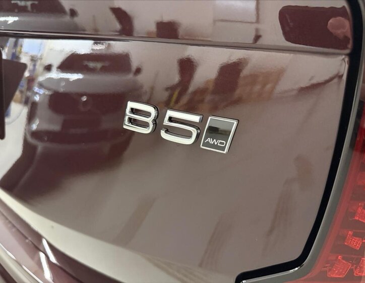 Volvo XC90 SUV / Terénní 2,0 l 184 kw