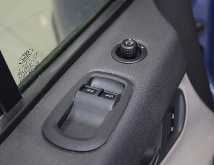 Ford Tourneo Custom 18