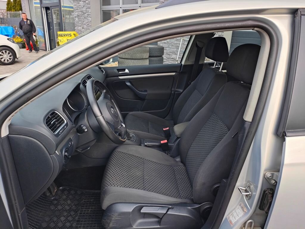 Volkswagen Golf Kombi 1,6 l 75 kw