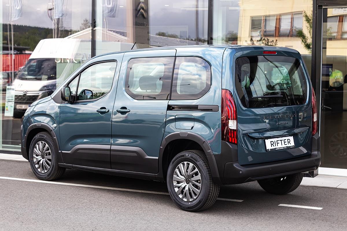 Peugeot Rifter MPV 1,5 l 96 kw