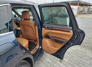Porsche Cayenne 24