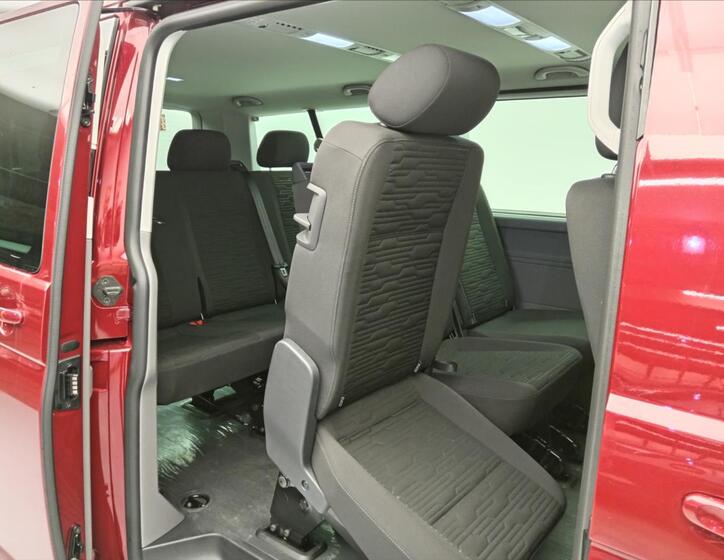 Volkswagen Caravelle 12