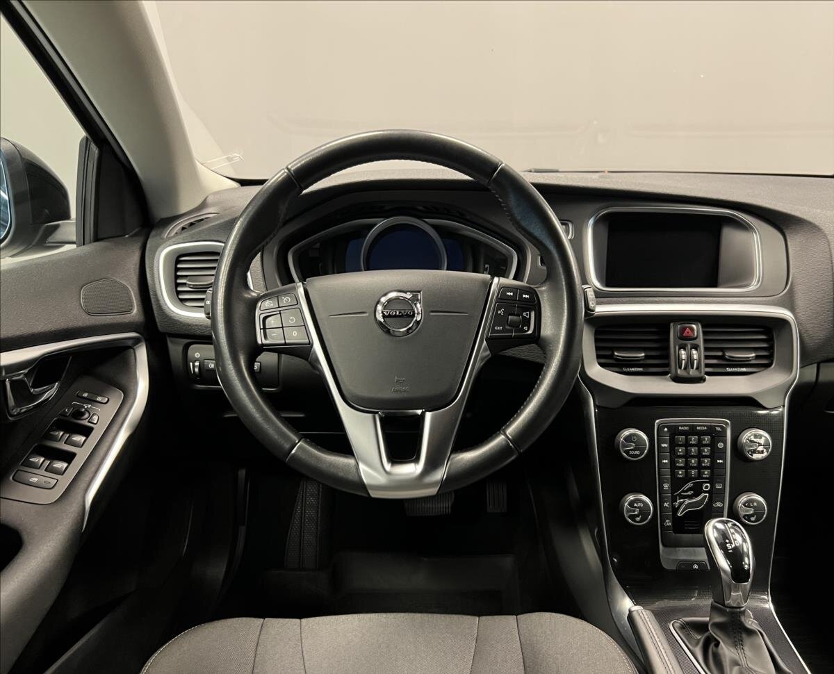 Volvo V40 Kombi 2,0 l 110 kw