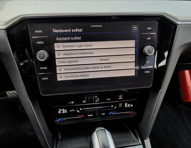 Volkswagen Passat Kombi 1,4 l 160 kw