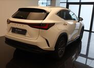 Lexus NX 450h+ 8