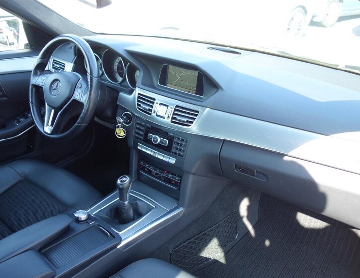 Mercedes-Benz Třídy E Sedan 2,1 l 125 kw