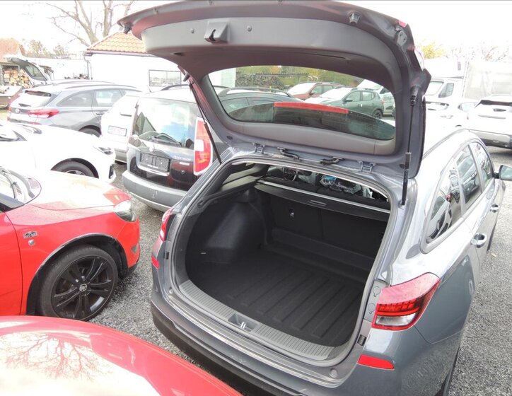 Hyundai i30 Kombi 1,5 l 70 kw