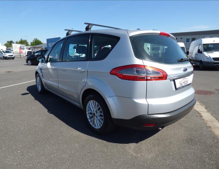 Ford S-MAX 5
