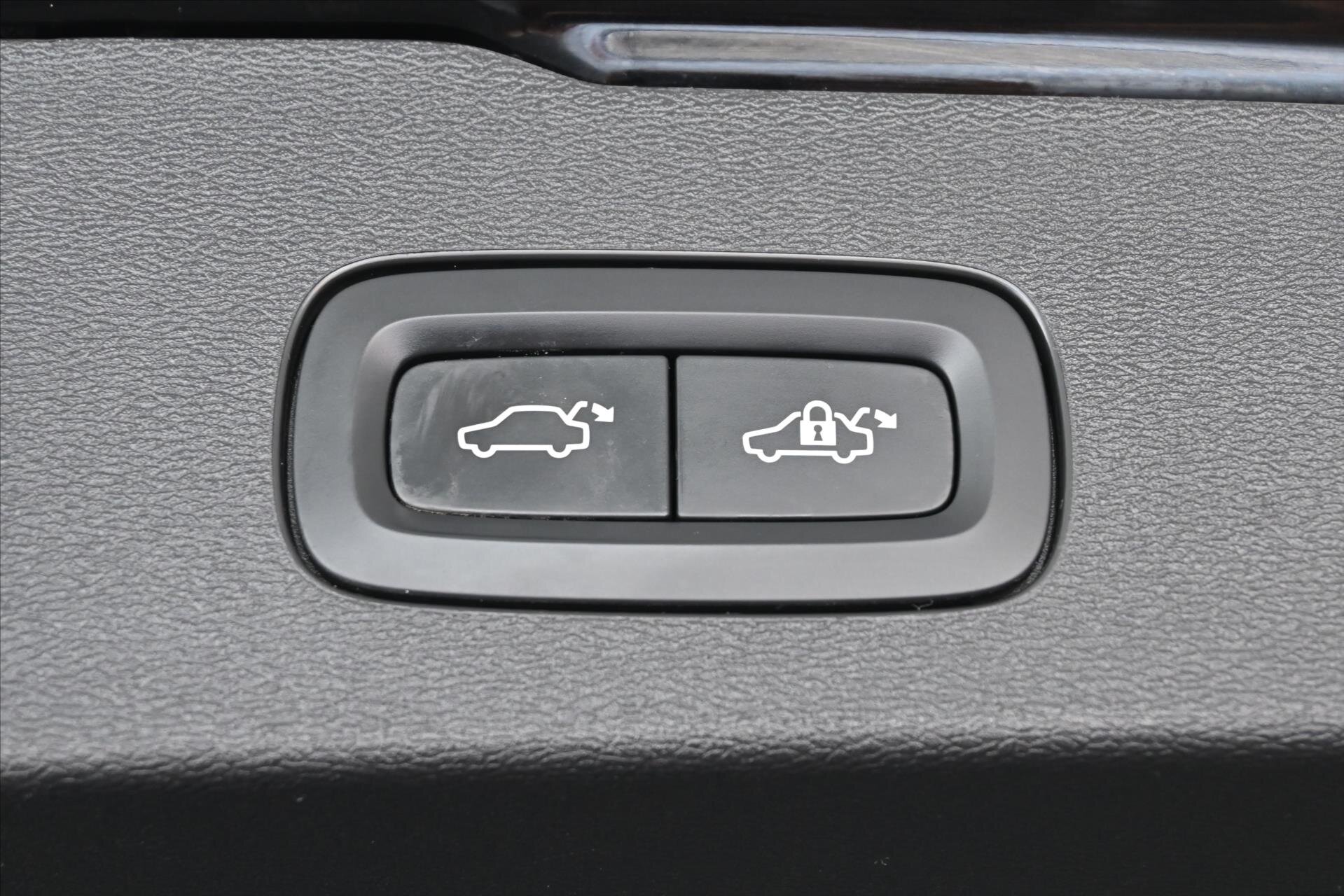 Volvo V60 Kombi 2,0 l 145 kw