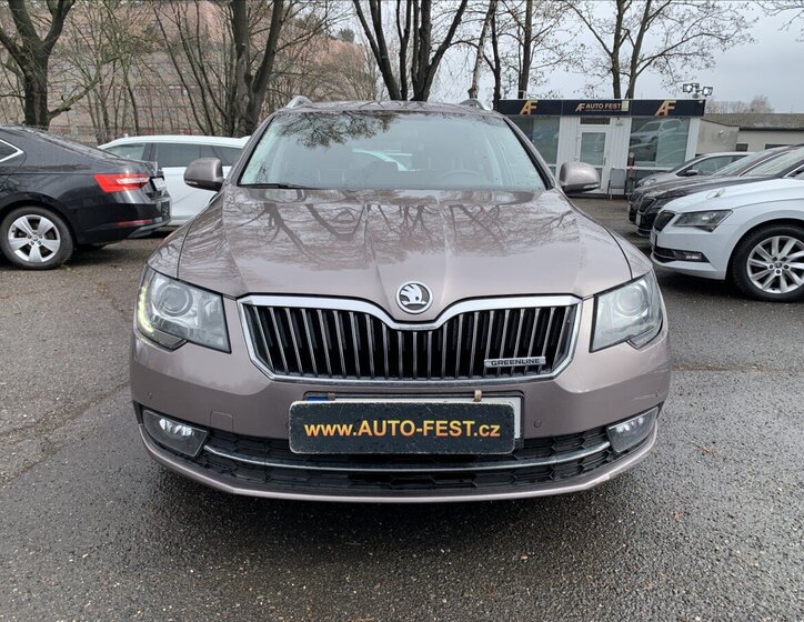 Škoda Superb 2