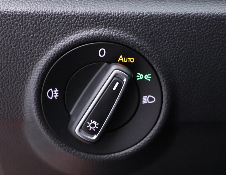 Volkswagen T-Roc SUV 1,5 l 110 kw