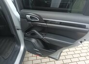 Porsche Cayenne Kombi 3,0 l 180 kw