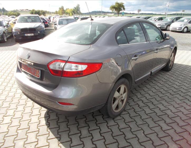 Renault Fluence 10