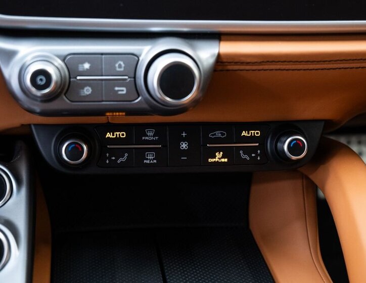 Ferrari GTC4 Lusso Kupé 6,3 l 507 kw