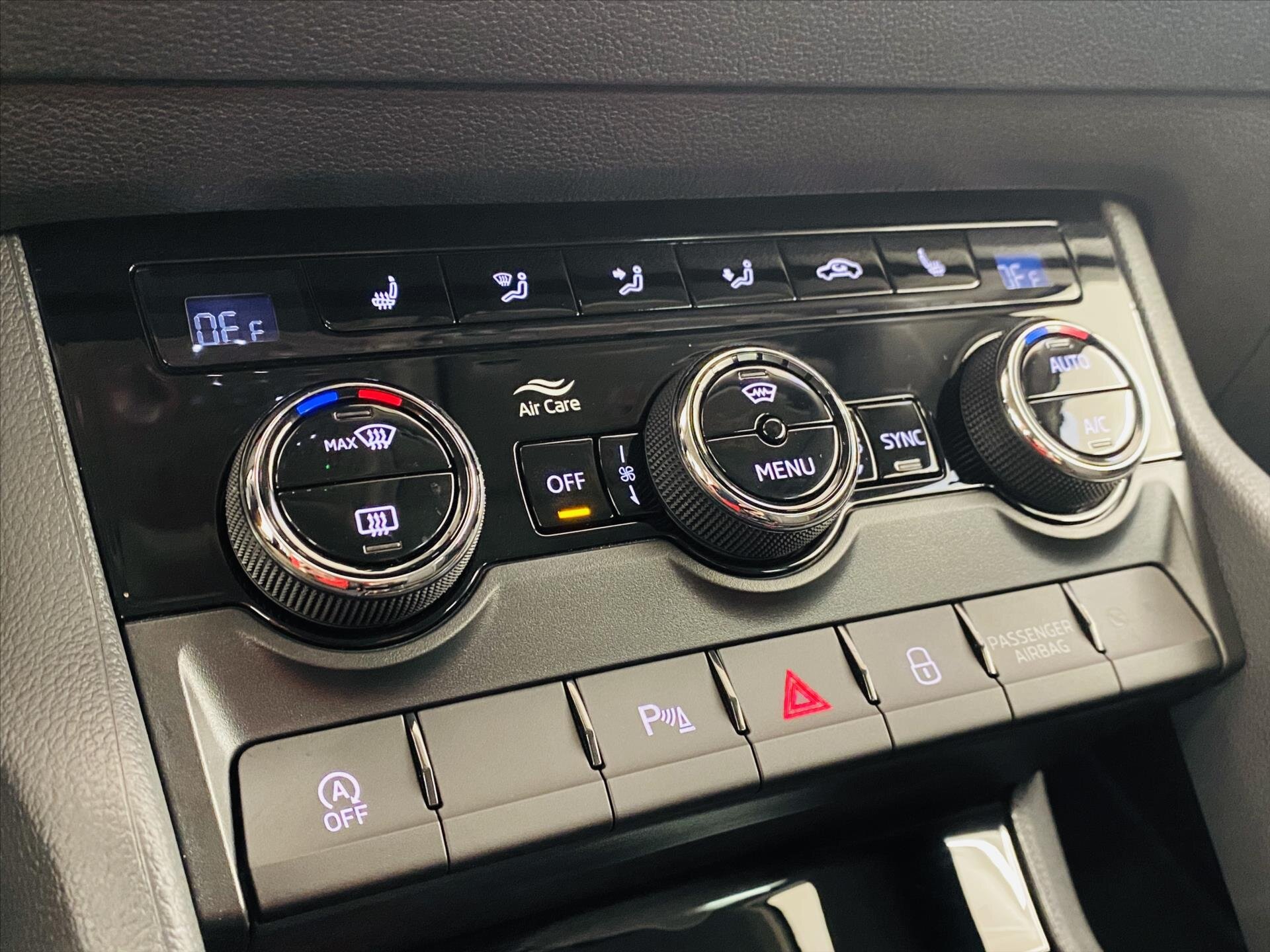 Škoda Karoq SUV / Terénní 1,5 l 110 kw