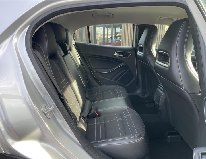 Mercedes-Benz GLA 24