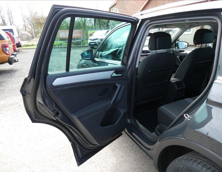 Volkswagen Tiguan SUV 2,0 l 110 kw