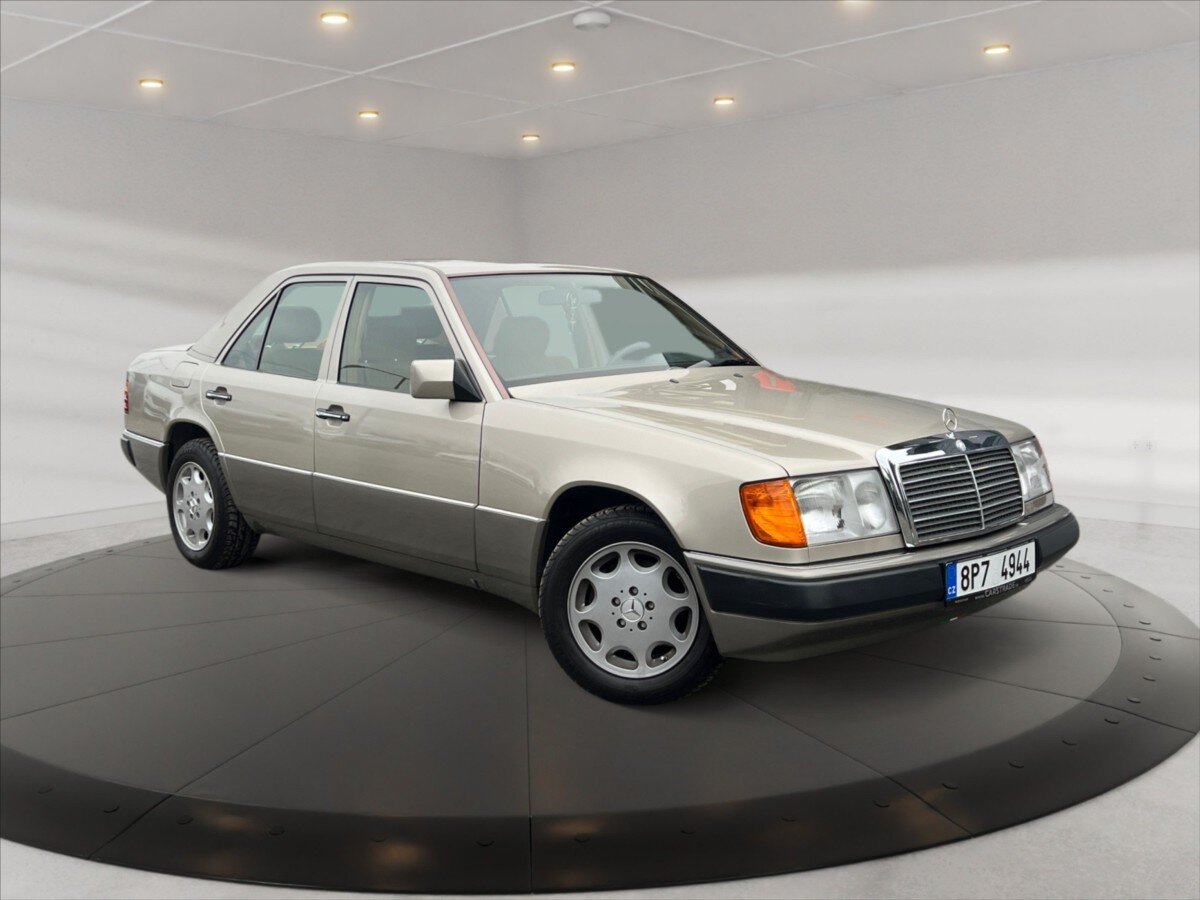 Mercedes-Benz 124 Sedan / Limuzína 2,3 l 97 kw