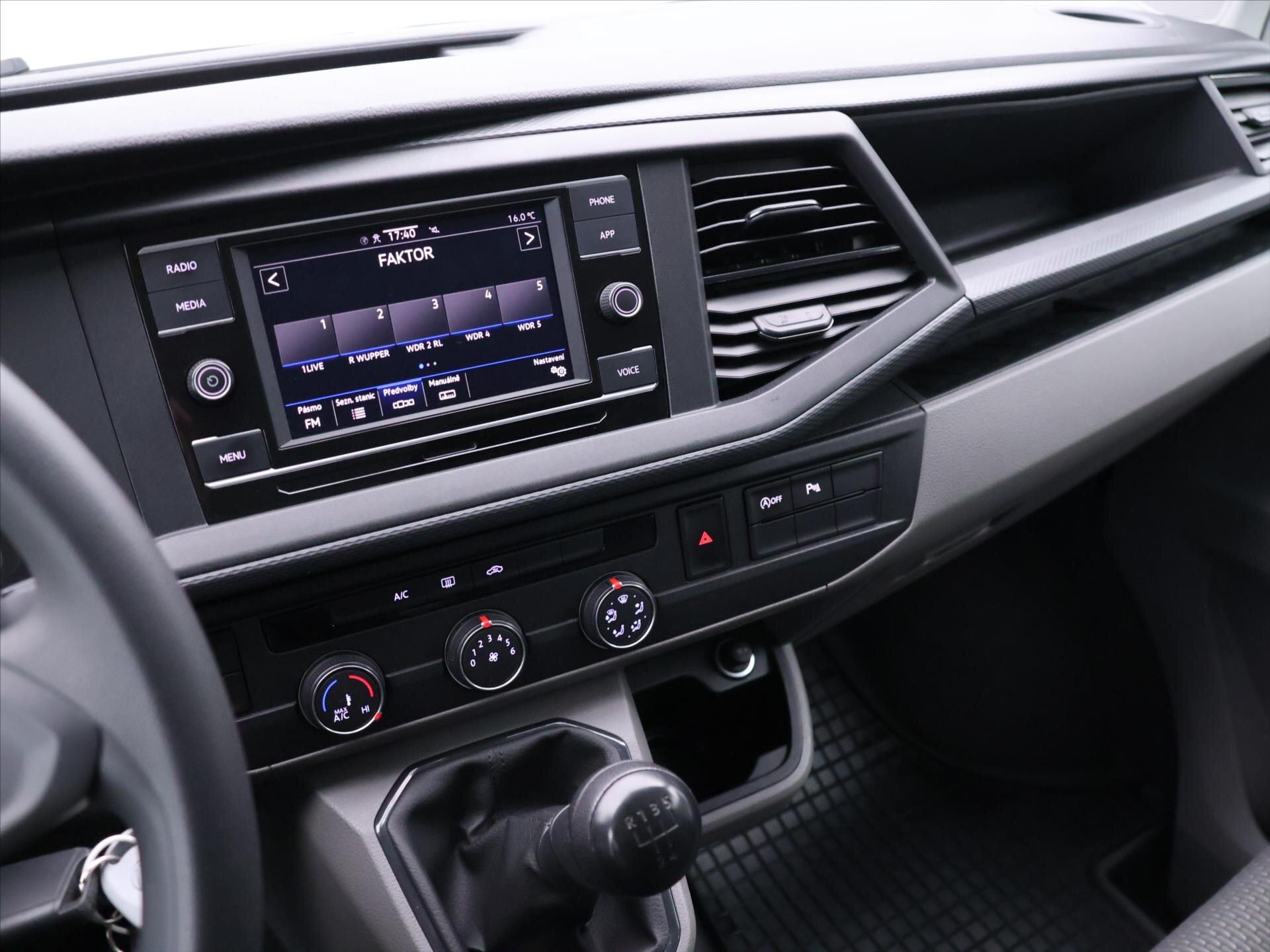 Volkswagen Transporter Kombi 2,0 l 81 kw