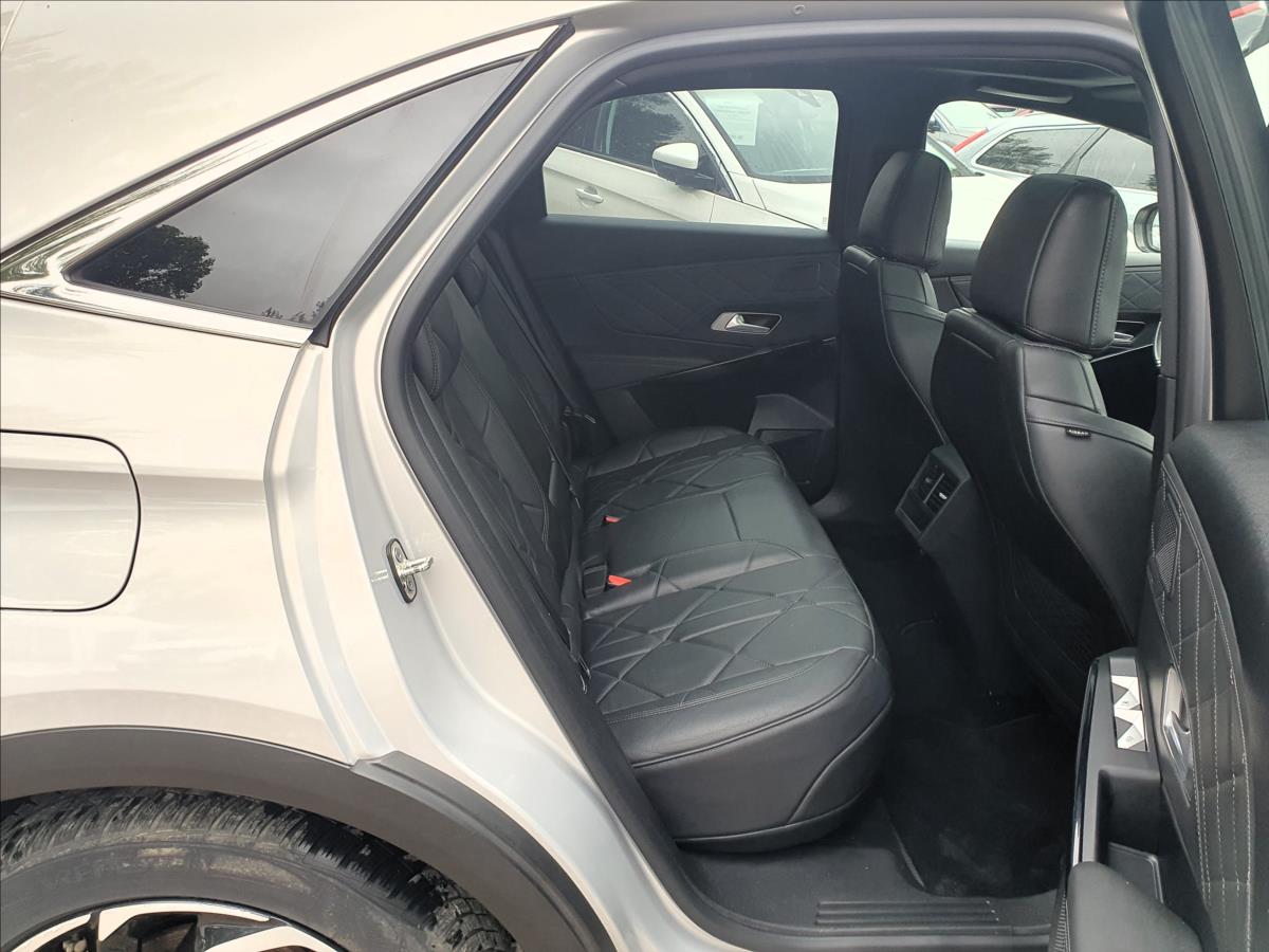 DS Automobiles DS7 Crossback