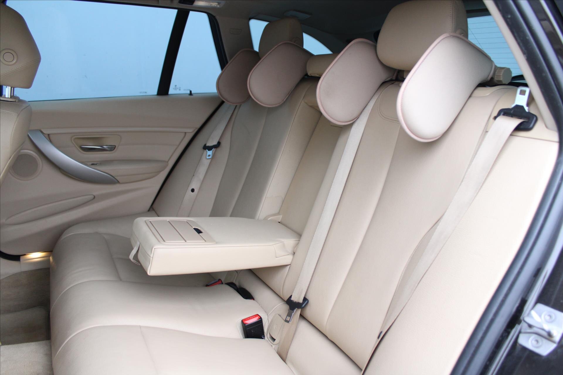 BMW Řada 3 Kombi 2,0 l 120 kw