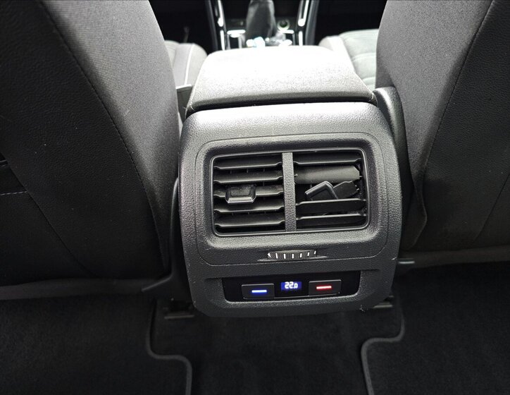 Volkswagen Touran 28