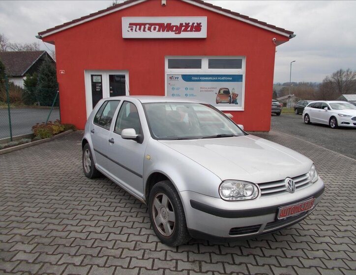 Volkswagen Golf 1