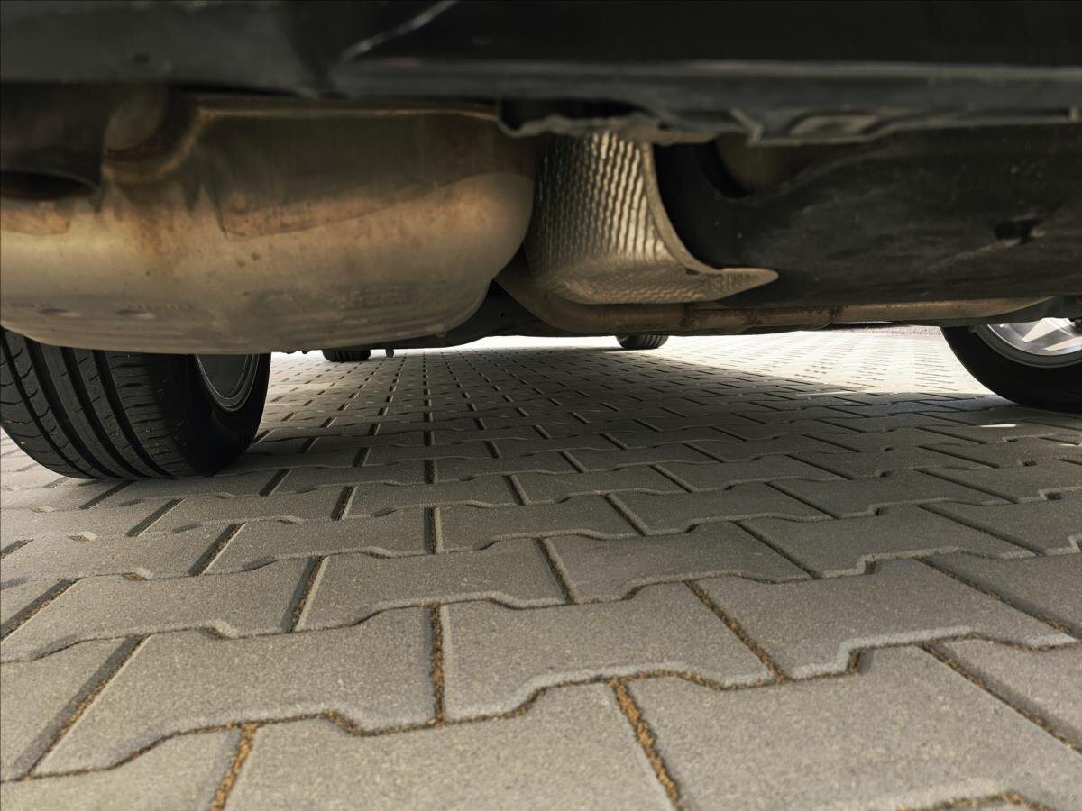 Volkswagen Passat Kombi 1,4 l 110 kw