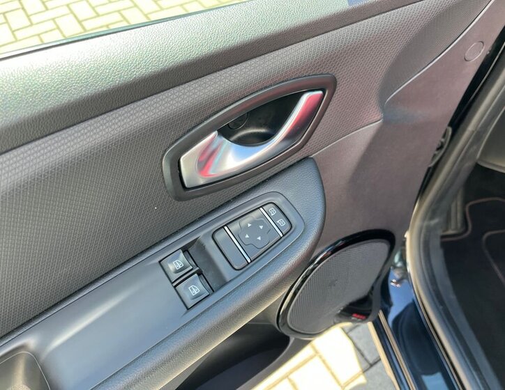 Renault Clio Kombi 1,1 l 54 kw