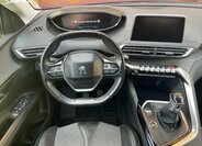Peugeot 3008 SUV 1,2 l 96 kw