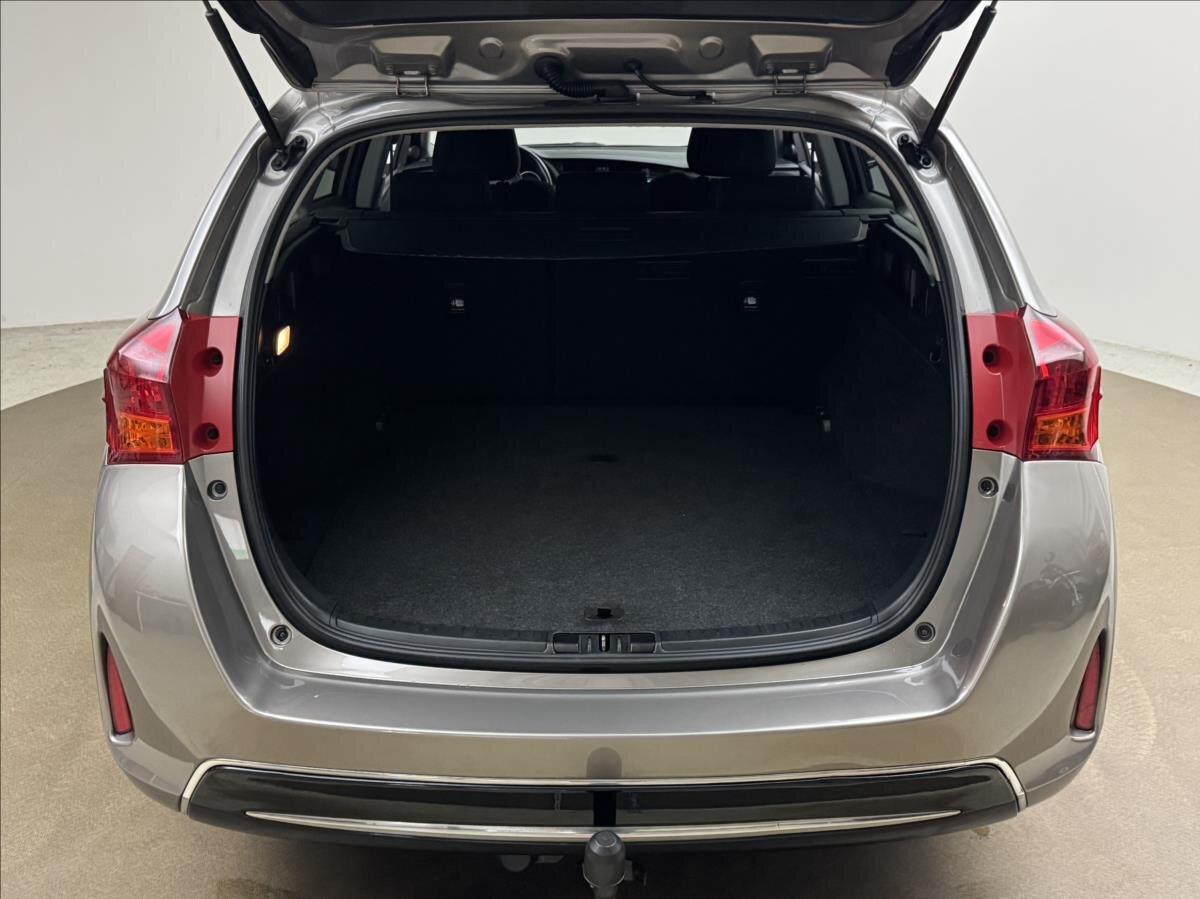 Toyota Auris Kombi 1,4 l 66 kw