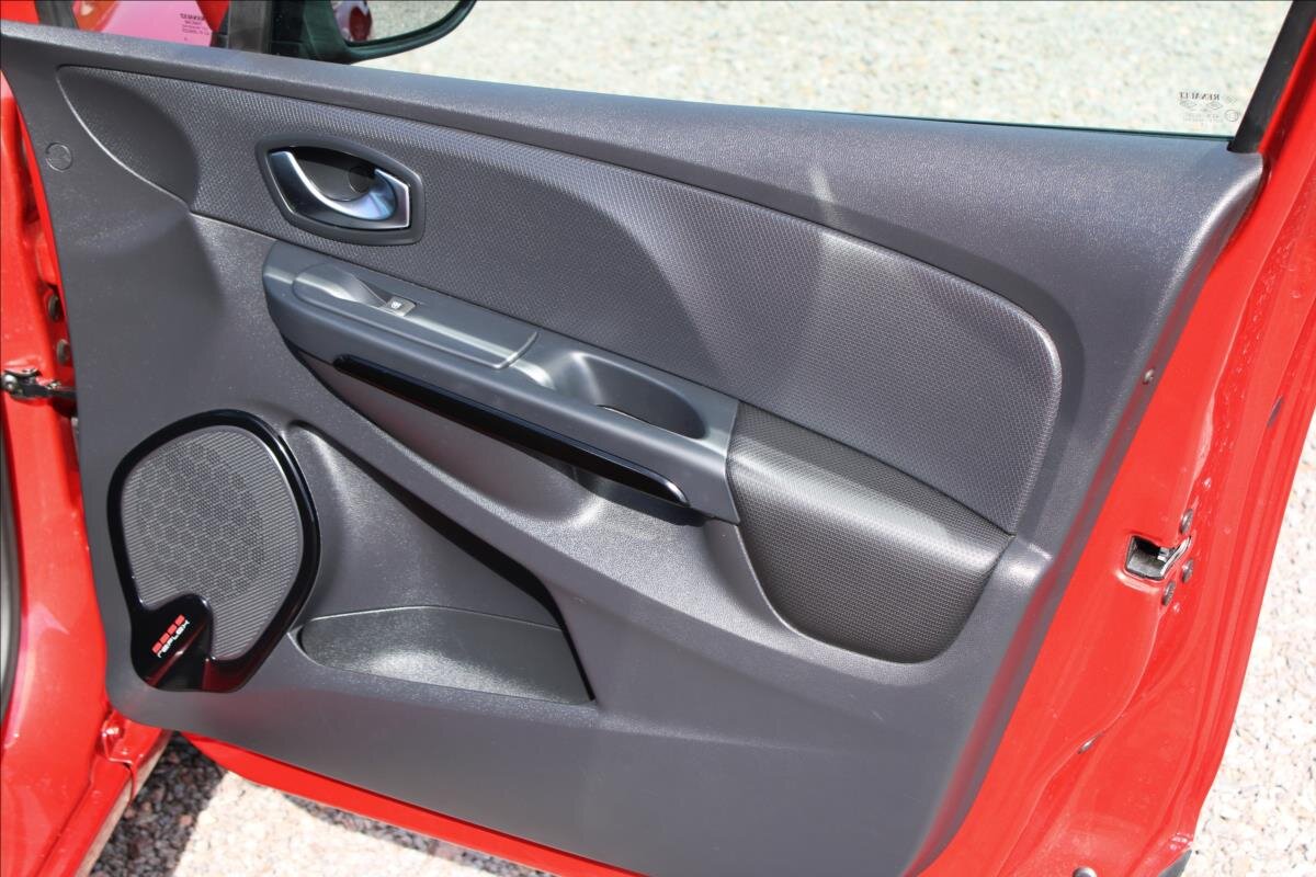 Renault Clio Hatchback 898,0 66 kw