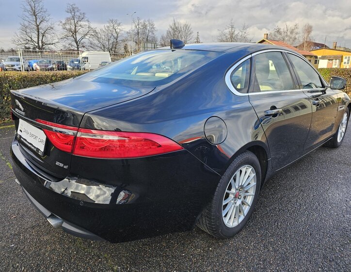 Jaguar XF Sedan 2,0 l 177 kw