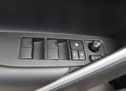 Toyota Corolla Cross 10