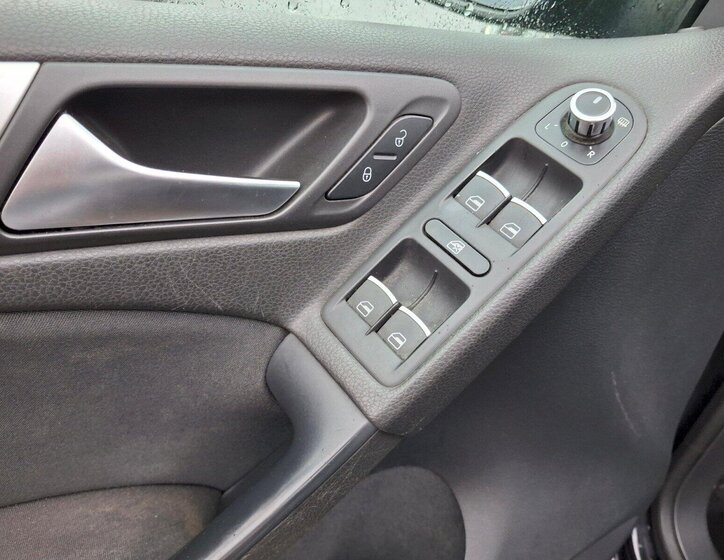 Volkswagen Golf Hatchback 1,6 l 77 kw