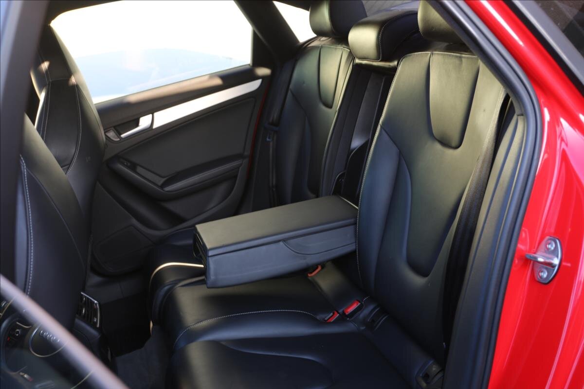 Audi S4 Sedan 3,0 l 245 kw