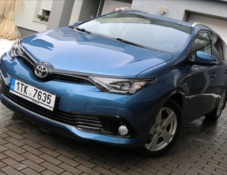 Toyota Auris Kombi 1,6 l 97 kw