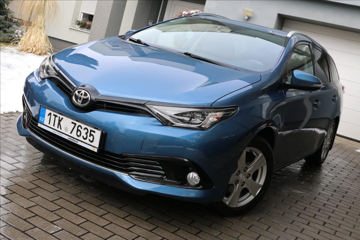 Toyota Auris Kombi 1,6 l 97 kw