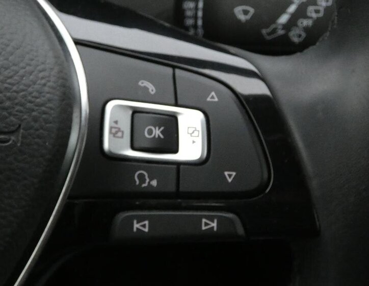 Volkswagen Passat 12