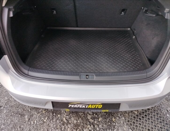 Volkswagen Golf Hatchback 1,4 l 90 kw