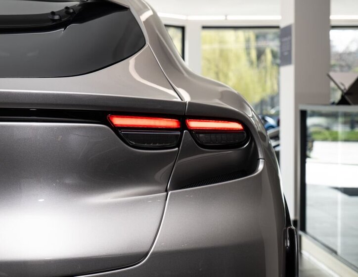 Ferrari Ostatní SUV / Terénní 6,5 l 529 kw