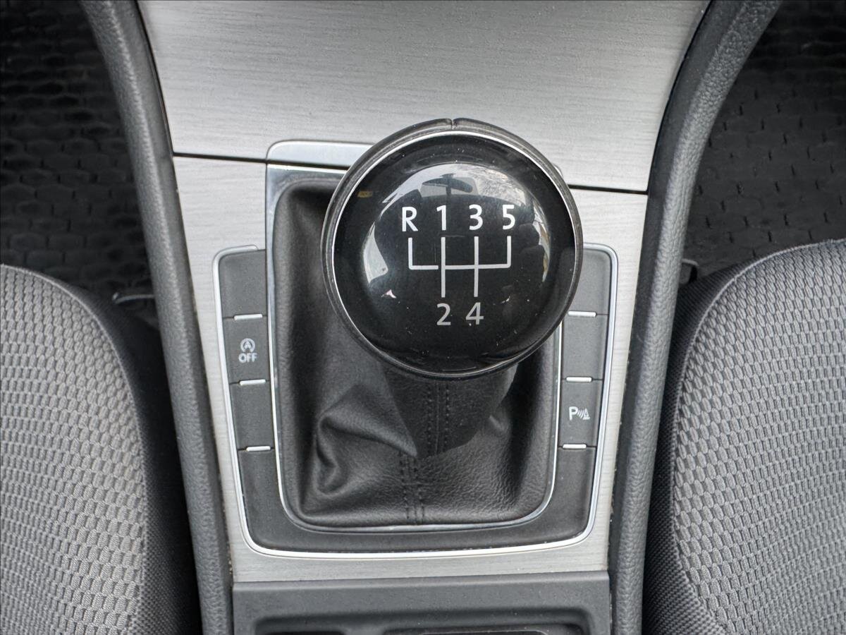 Volkswagen Golf Hatchback 1,2 l 63 kw