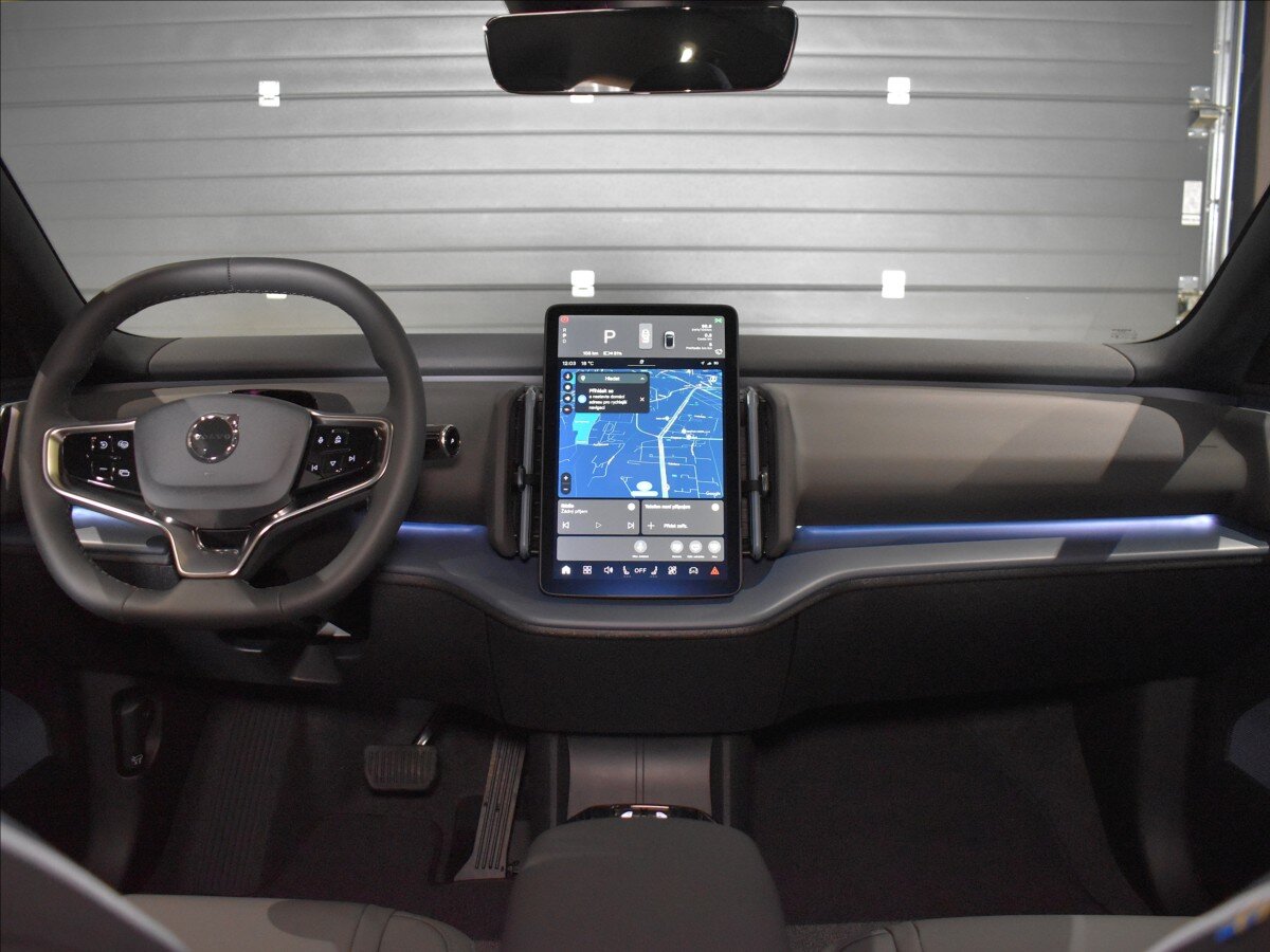 Volvo EX30 SUV / Terénní 0,0 315 kw